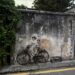 Słynny mural Dzieci na rowerze Ernesta Zacharevica w George Town w Penang