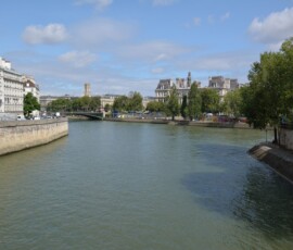 Sekwana i Ratusz Paryski Sekwana z Île de la Cité, Hôtel de Ville w tle