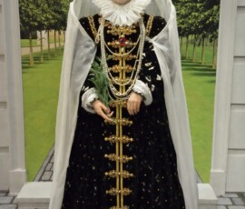 Woskowa figura Elżbiety I – Madame Tussauds Woskowa figura Elżbiety I w historycznym stroju w Madame Tussauds