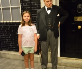 Marianna z woskową figurą Winstona Churchilla – Madame Tussauds Marianna przy woskowej figurze Winstona Churchilla w Madame Tussauds