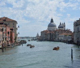 Kanał Grande z kopułą Salute Panorama Kanału Grande z widokiem na kopułę Santa Maria della Salute