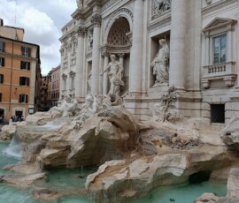 Fontanna di Trevi – zbliżenie rzeźb Zbliżenie na rzeźby Fontanny di Trevi w Rzymie