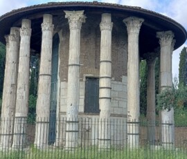 Świątynia Herkulesa na Forum Boarium Świątynia Herkulesa Zwycięskiego na Forum Boarium – jeden z najstarszych zachowanych budynków Rzymu