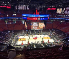 Miami Heat – wnętrze Kaseya Center przed meczem NBA Wnętrze areny Kaseya Center przed meczem NBA Miami Heat