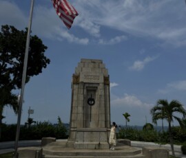 Cenotaf w George Town Pomnik Cenotaf na Esplanadzie w George Town w Penang