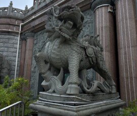 Rzeźba w Kek Lok Si Ozdobna kamienna rzeźba w świątyni Kek Lok Si w Penang